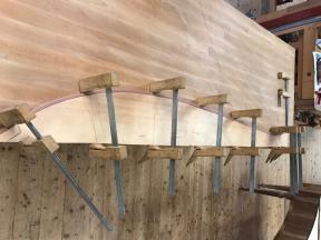 Biegen des Resonanzbodensteges