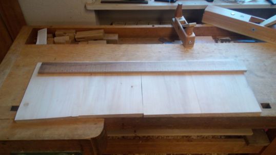 Klaviaturplattenrohlinge mit Klaviaturteilungsstab