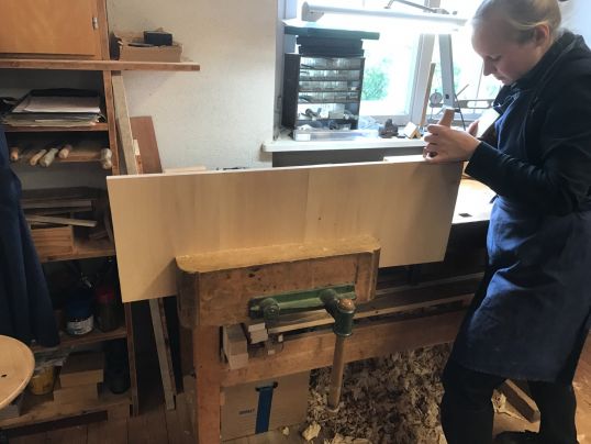 Auf Maß bringen der Klaviaturplatte