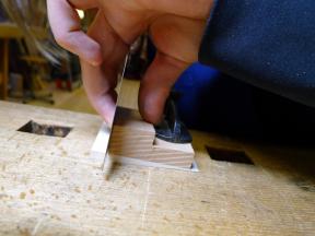 Exakter Sägschnitt mit Anschlag-Hilfe