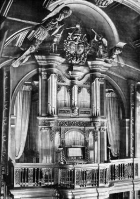 Adlington (Cheshire), Adlington Hall