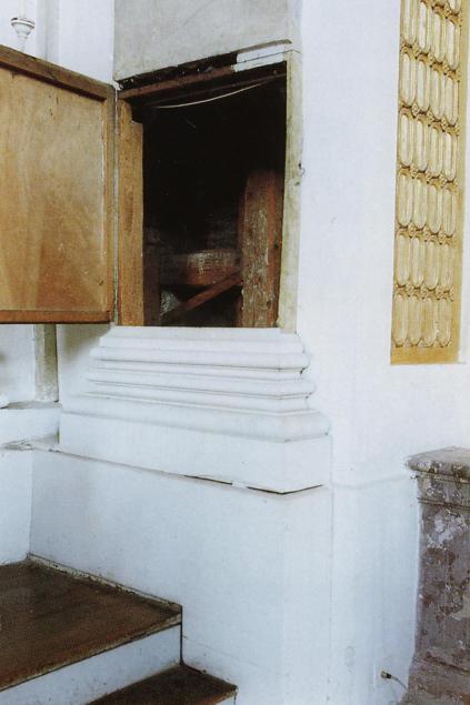 Stams, Chorgestühl mit Orgel