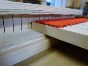 Tastenenden im fertigen Klaviaturrahmen